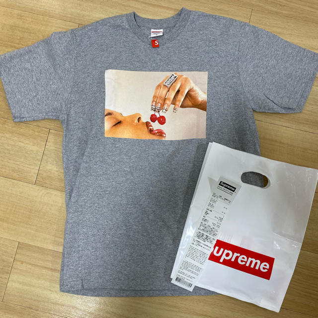 Supreme(シュプリーム)のsupreme cherry tee ノベルティーセット メンズのトップス(Tシャツ/カットソー(半袖/袖なし))の商品写真