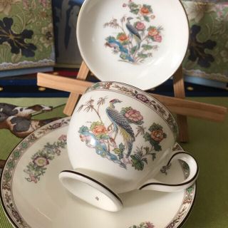 イギリス製　Wedgwoodウェッジウッド　クタニクレーン　カップ＆ソ－サ－廃盤