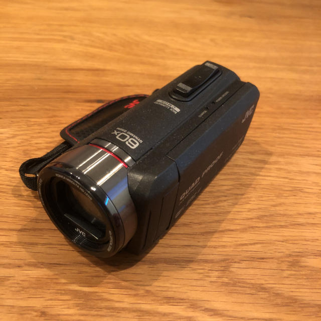 jvc Everio R ビデオカメラ防水 防塵 32GB GZ-GX100-B | フリマアプリ ラクマ