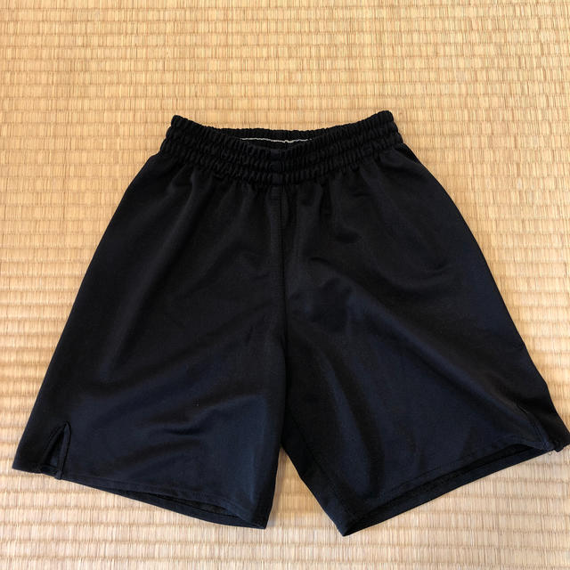 サッカー　キッズ　ハーフパンツ　黒　140 スポーツ/アウトドアのサッカー/フットサル(ウェア)の商品写真