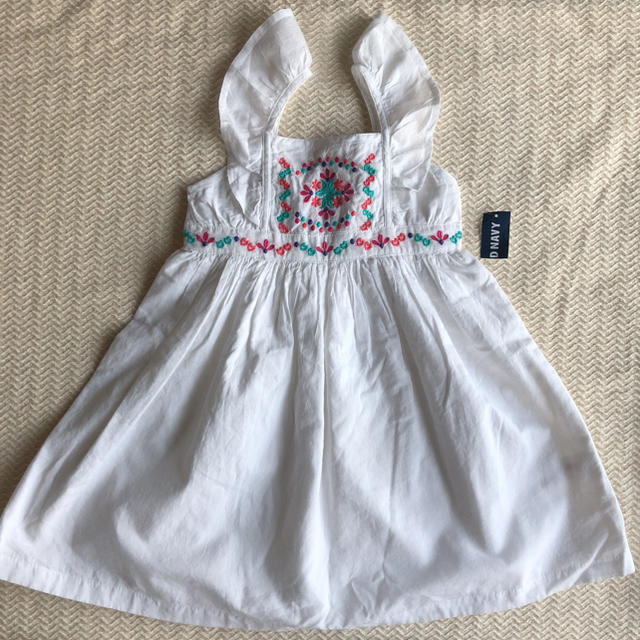 Old Navy(オールドネイビー)のあきさん専用❁⃘OLDNAVY❁⃘刺繍 ワンピース キッズ/ベビー/マタニティのキッズ服女の子用(90cm~)(ワンピース)の商品写真