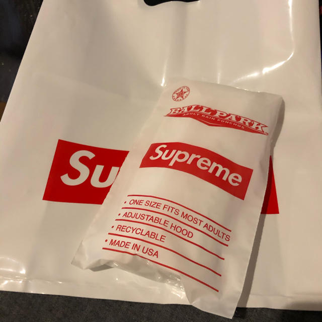 Supreme(シュプリーム)のsupreme Box Logo 20ss ノベルティ メンズのジャケット/アウター(ポンチョ)の商品写真