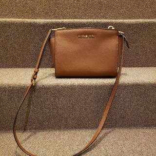 マイケルコース(Michael Kors)の最終値下げ　MICHAEL KORS　セルマ　メッセンジャー(ショルダーバッグ)