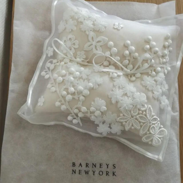 BARNEYS NEW YORK - BARNEYS NEWYORK リングピローの通販 by あこち's ...