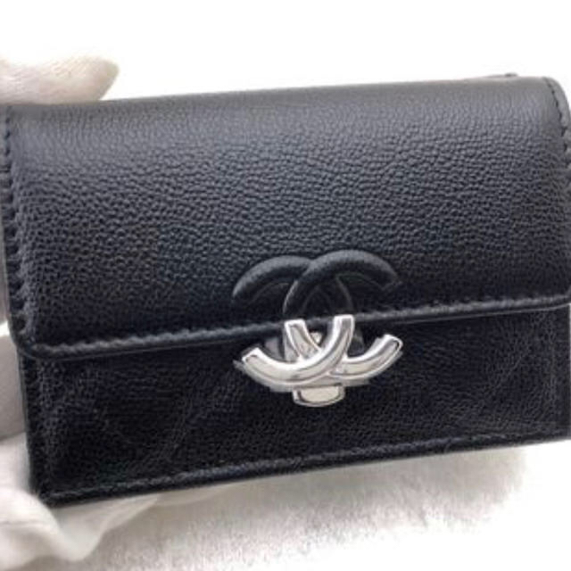 入荷中 CHANEL ブラック ミニ財布 ウォレット フラップ 新品未使用