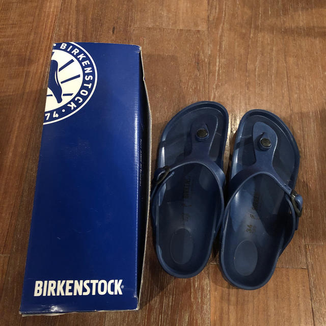 BIRKENSTOCK(ビルケンシュトック)の新品　ビルケンシュトックサンダル　34 キッズ/ベビー/マタニティのキッズ靴/シューズ(15cm~)(サンダル)の商品写真