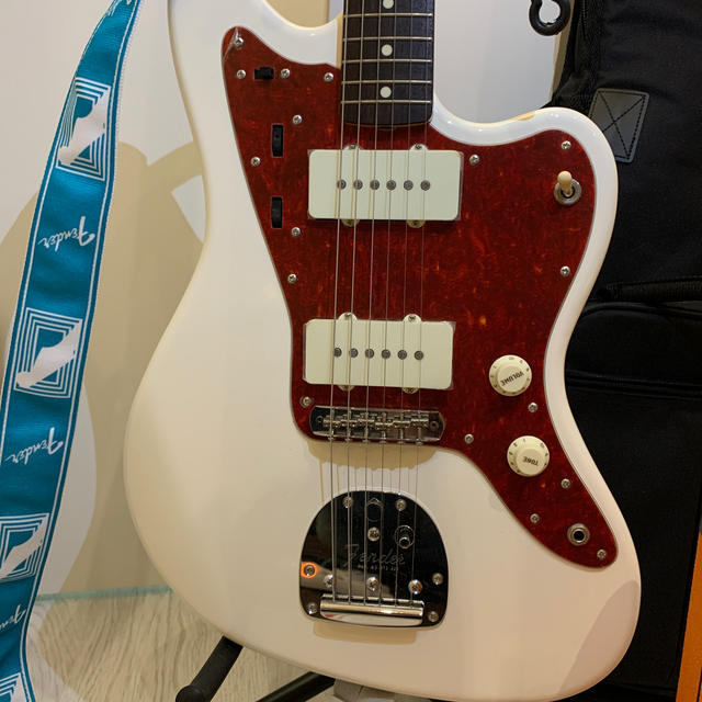 Fender(フェンダー)のFender Japan Traditional 60s Jazzmaster 楽器のギター(エレキギター)の商品写真