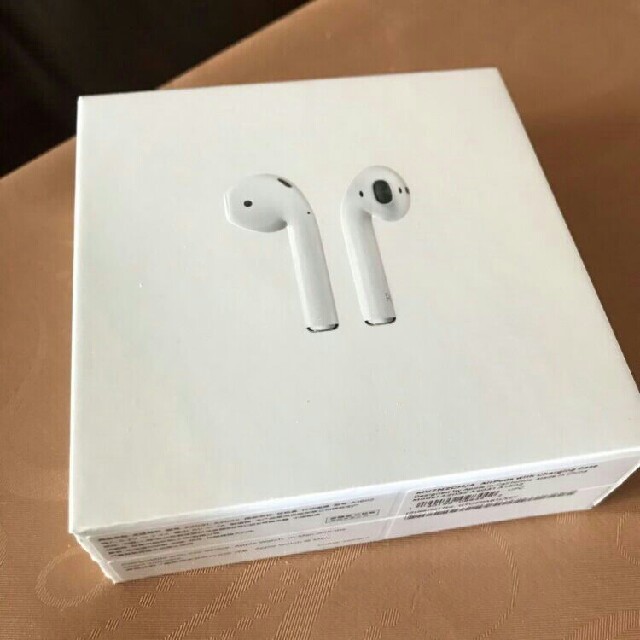 Apple(アップル)のairpods2 スマホ/家電/カメラのオーディオ機器(ヘッドフォン/イヤフォン)の商品写真