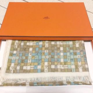 エルメス(Hermes)の　オクオク09様　専用　美品✨　エルメス　カシミアシルク　ストール　正規品(バンダナ/スカーフ)