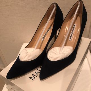 マノロブラニク(MANOLO BLAHNIK)のマノロブラニク　キエッタ　ネイビー　スエード　36.5(ハイヒール/パンプス)