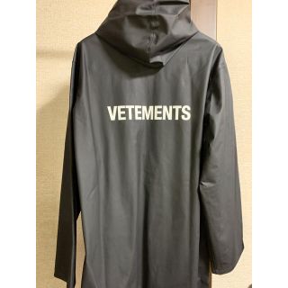 バレンシアガ(Balenciaga)のVETEMENTS レインコート(レインコート)