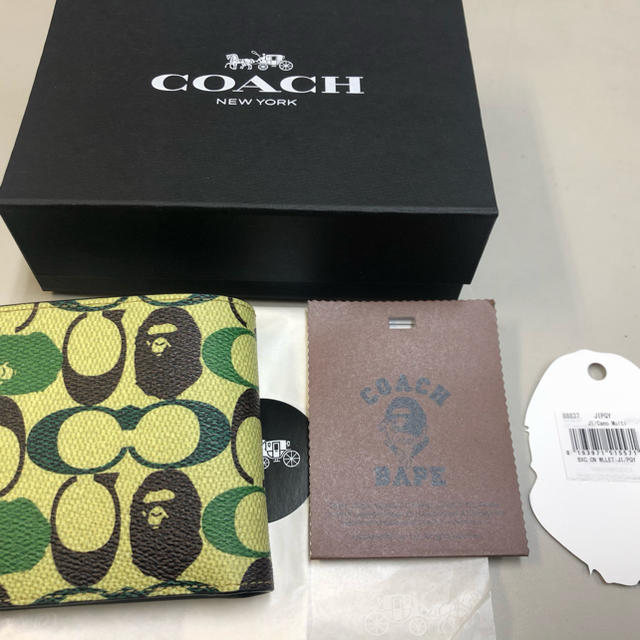 COACH(コーチ)のBAPE COACH  財布 新品未使用 レディースのファッション小物(財布)の商品写真