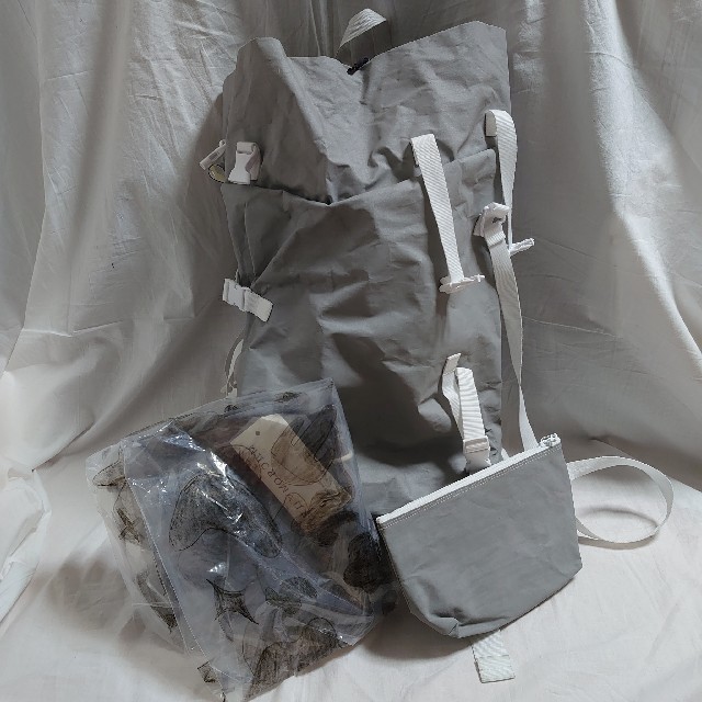 macromauro(マクロマウロ)のmacro mauro マクロマウロ バックパック リュック ポーチ グレー 灰 メンズのバッグ(バッグパック/リュック)の商品写真