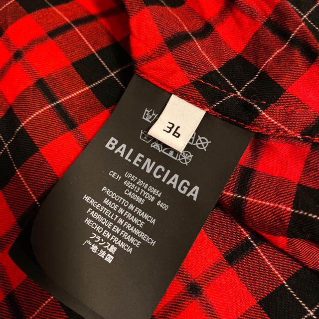 Balenciaga(バレンシアガ)のBALENCIAGA チェックシャツ レディースのトップス(シャツ/ブラウス(長袖/七分))の商品写真