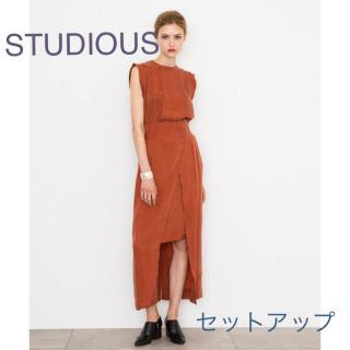 ステュディオス(STUDIOUS)のSTUDIOUS サテン セットアップ(シャツ/ブラウス(半袖/袖なし))