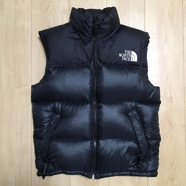 THE NORTH FACE(ザノースフェイス)のニュークス様専用ノースフェイス ダウンベスト  メンズのジャケット/アウター(ダウンベスト)の商品写真