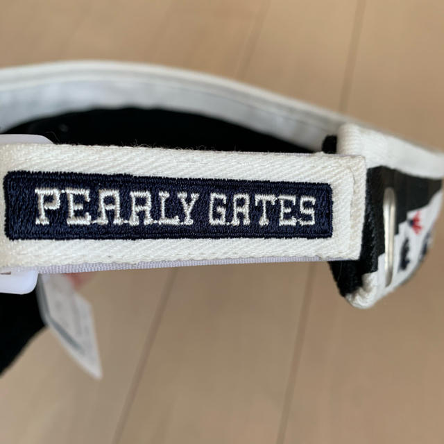 PEARLY GATES(パーリーゲイツ)の新品タグ付き☆パーリーゲイツ  帽子 メンズの帽子(サンバイザー)の商品写真
