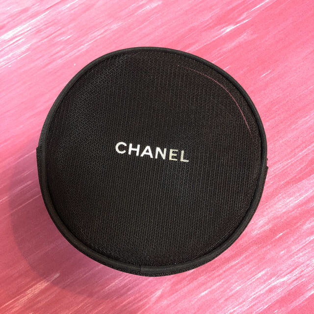CHANEL(シャネル)のCHANEL シャネル　ミラー付きメッシュポーチ レディースのファッション小物(ポーチ)の商品写真