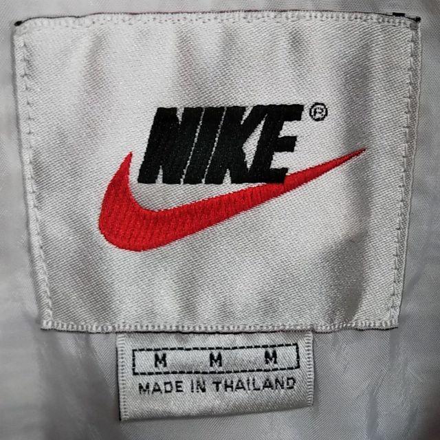 NIKE(ナイキ)の【値下げ】murano様専用 NIKE　Mサイズ　ナイロンジャケット メンズのジャケット/アウター(ナイロンジャケット)の商品写真