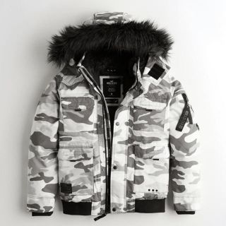 Hollister - 新品 ホリスター ダウンジャケット Mサイズ 迷彩 Hollister - 新品 ホリスター ダウンジャケット Mサイズ 迷彩