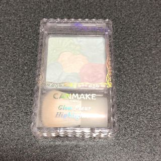 キャンメイク(CANMAKE)のキャンメイク グロウフルールハイライター 03 クリスタルライト 6.3g(フェイスパウダー)