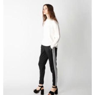 マウジー(moussy)の専用☆moussy×adidas コラボ　パンツ(カジュアルパンツ)