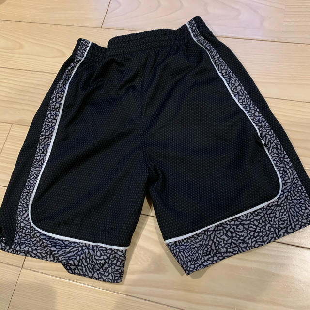 NIKE(ナイキ)のJordan キッズ　セメント柄　ハーフパンツ キッズ/ベビー/マタニティのキッズ服男の子用(90cm~)(パンツ/スパッツ)の商品写真