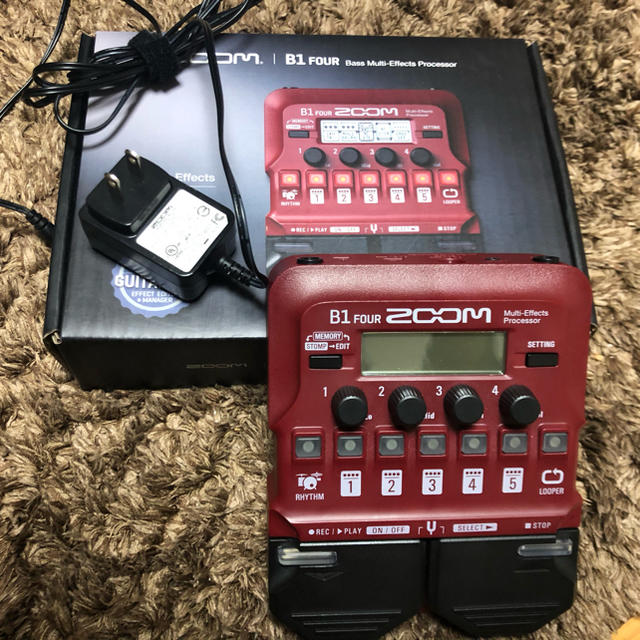 Zoom(ズーム)のzoom B1FOUR 楽器のベース(ベースエフェクター)の商品写真