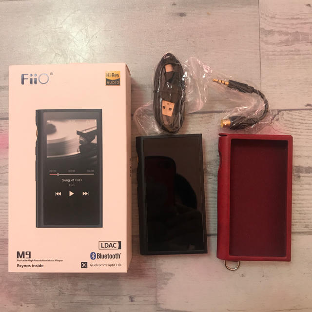 ポータブルプレーヤーfiio M9 ケース付き　値下げ