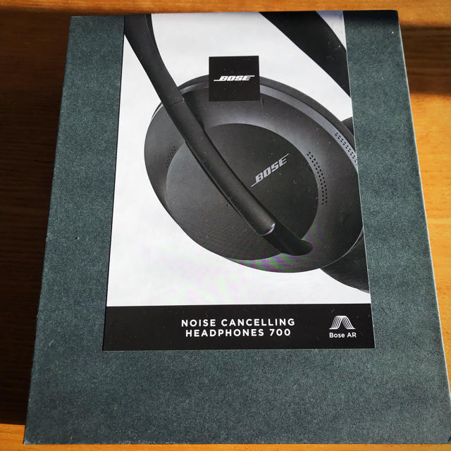 BOSE(ボーズ)の【新品】BOSE NOISE CANCELLING HEADPHONES 700 スマホ/家電/カメラのオーディオ機器(ヘッドフォン/イヤフォン)の商品写真