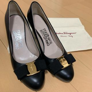 サルヴァトーレフェラガモ(Salvatore Ferragamo)のフェラガモ  パンプス　21.5cm(ハイヒール/パンプス)