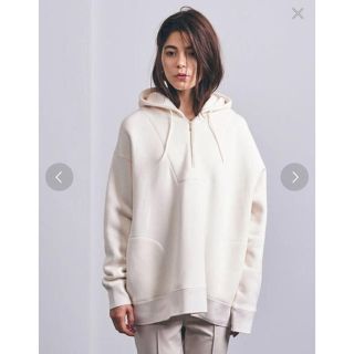 ユナイテッドアローズ(UNITED ARROWS)の美品＊イウエンマトフ＊スウェットパーカー＊ホワイト(パーカー)