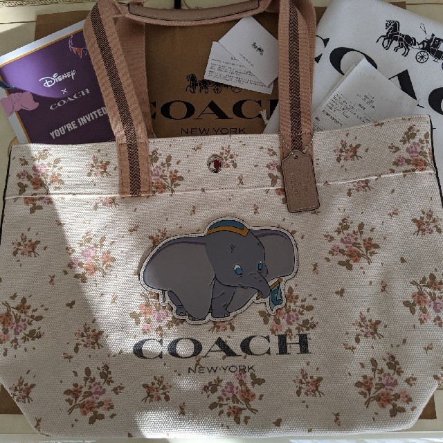 COACH(コーチ)の最終お値下！コーチ　ディズニー　ダンボ　トートバック　COACH レディースのバッグ(トートバッグ)の商品写真