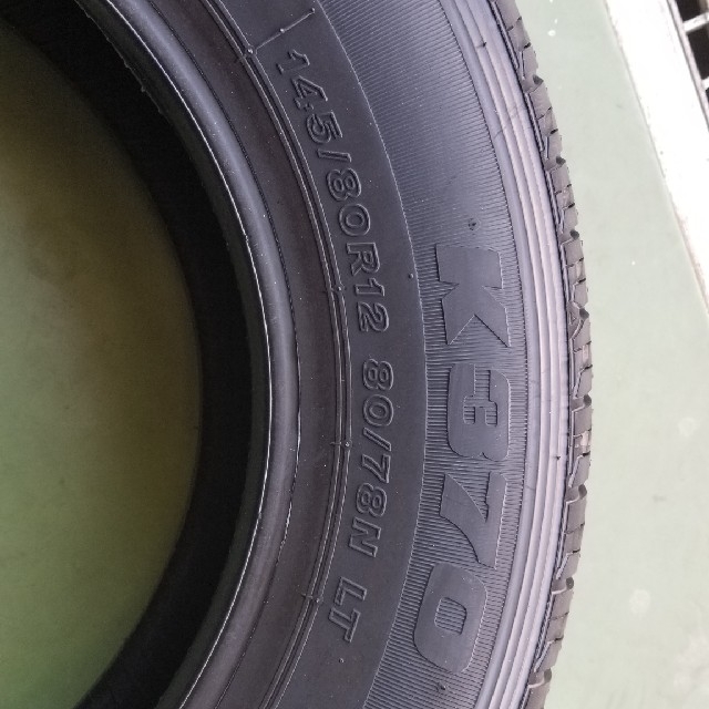 BRIDGESTONE(ブリヂストン)のブリヂストンK370 145/80R12LT80/78新品4本1セット 自動車/バイクの自動車(タイヤ)の商品写真