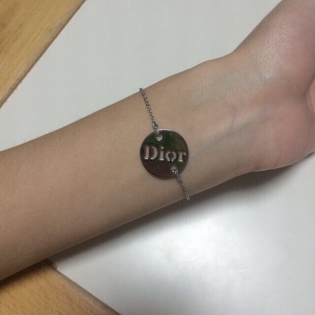 Dior(ディオール)のDior♥︎ブレスレット♥︎ レディースのアクセサリー(ブレスレット/バングル)の商品写真