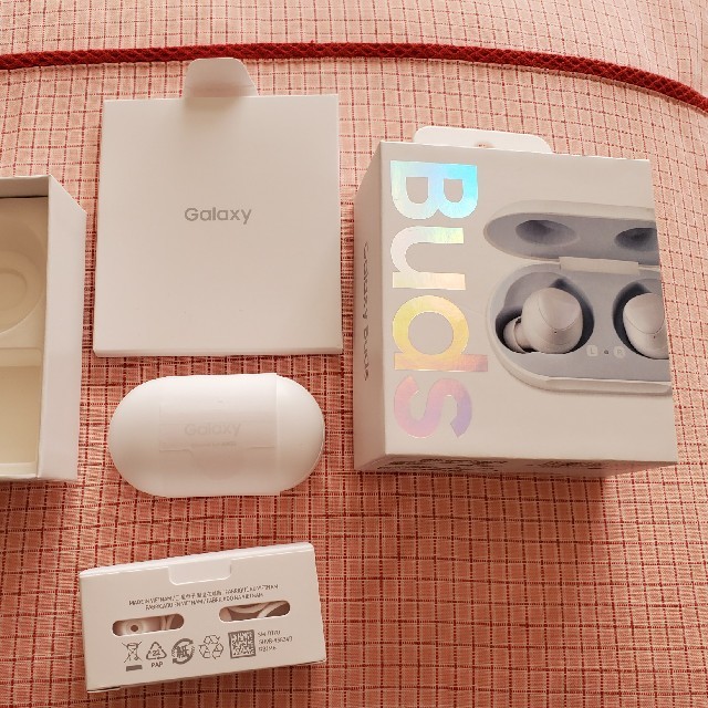 オーディオ機器SAMSUNG　Galaxy　Buds