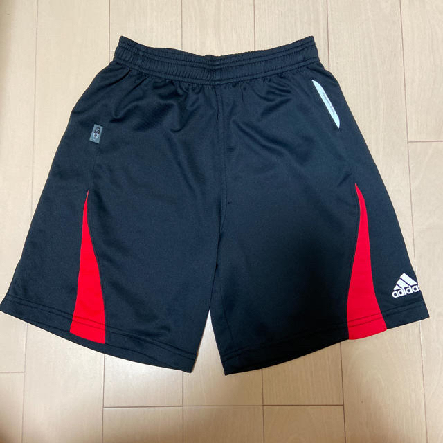 adidas(アディダス)のadidas ハーフパンツ　キッズ　160cm スポーツ/アウトドアのサッカー/フットサル(ウェア)の商品写真