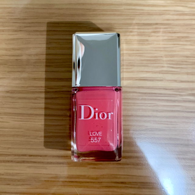 Dior(ディオール)のディオール ディオール ヴェルニ #557 LOVE [限定色] -Dior-  コスメ/美容のネイル(マニキュア)の商品写真