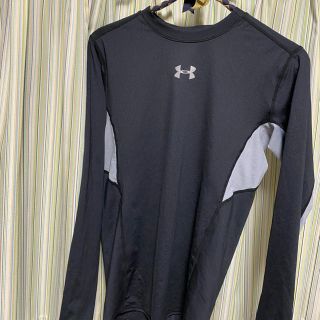 アンダーアーマー(UNDER ARMOUR)のアンダーアーマー アンダーシャツ　長袖(Tシャツ/カットソー(七分/長袖))