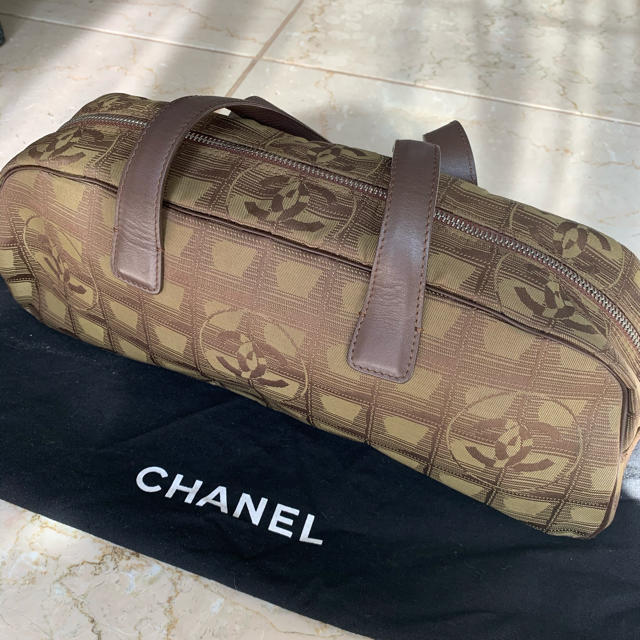 CHANEL(シャネル)のシャネル　バッグ　美品 レディースのバッグ(ハンドバッグ)の商品写真