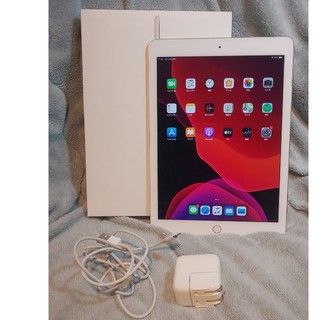 アイパッド(iPad)のiPad Air 2  Wi-Fi 16GB  A1566(タブレット)