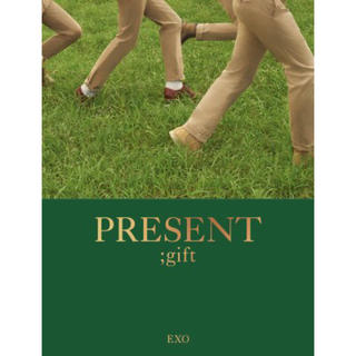 エクソ(EXO)のEXO 写真集 present ;gift(アート/エンタメ)