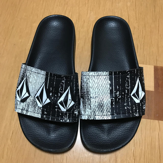 volcom(ボルコム)のサンダル　VOLCOM キッズ/ベビー/マタニティのキッズ靴/シューズ(15cm~)(サンダル)の商品写真