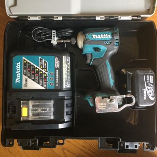 マキタ(Makita)のマキタ インパクトドライバ  14.4V TD161D 中古 セット品(工具)