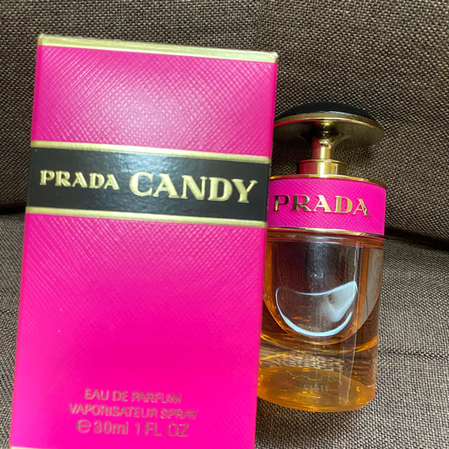 PRADA(プラダ)のPRADA Candyオーデパルファム コスメ/美容の香水(香水(女性用))の商品写真