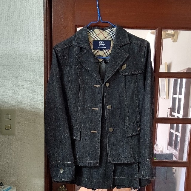 BURBERRY(バーバリー)のノノ様専用　バーバリージャケットスーツ キッズ/ベビー/マタニティのキッズ服女の子用(90cm~)(ジャケット/上着)の商品写真