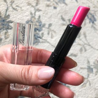 ゲラン(GUERLAIN)の超美品　ゲラン　guerlain ラプティットローブノワール　リップカラ 002(口紅)