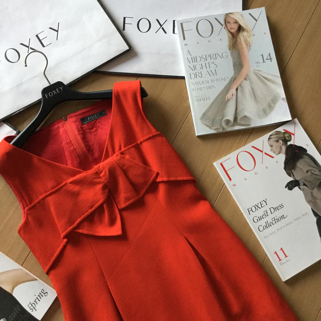 FOXEY(フォクシー)の♡FOXEY リップスティックワンピース♡ レディースのワンピース(ひざ丈ワンピース)の商品写真