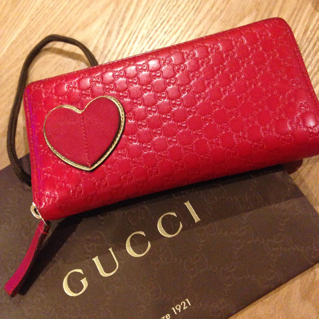 GUCCI ハート バレンタイン 財布