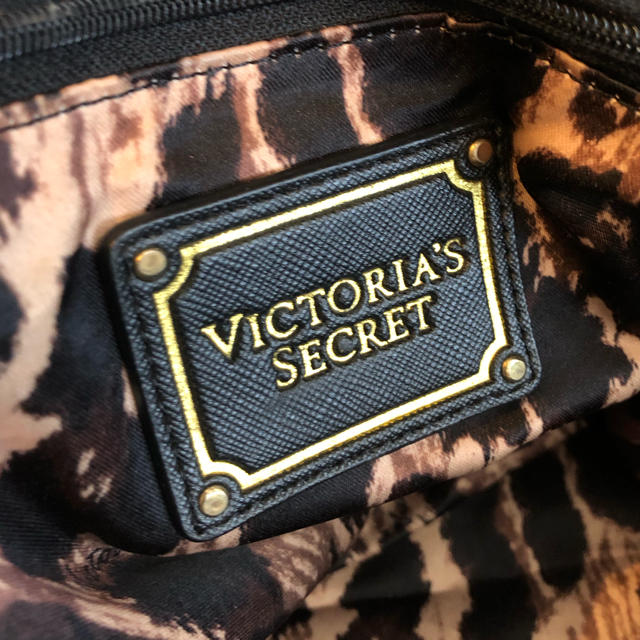 Victoria's Secret(ヴィクトリアズシークレット)の【USAで購入】ヴィクトリアズシークレット　ボストンバッグ レディースのバッグ(ボストンバッグ)の商品写真